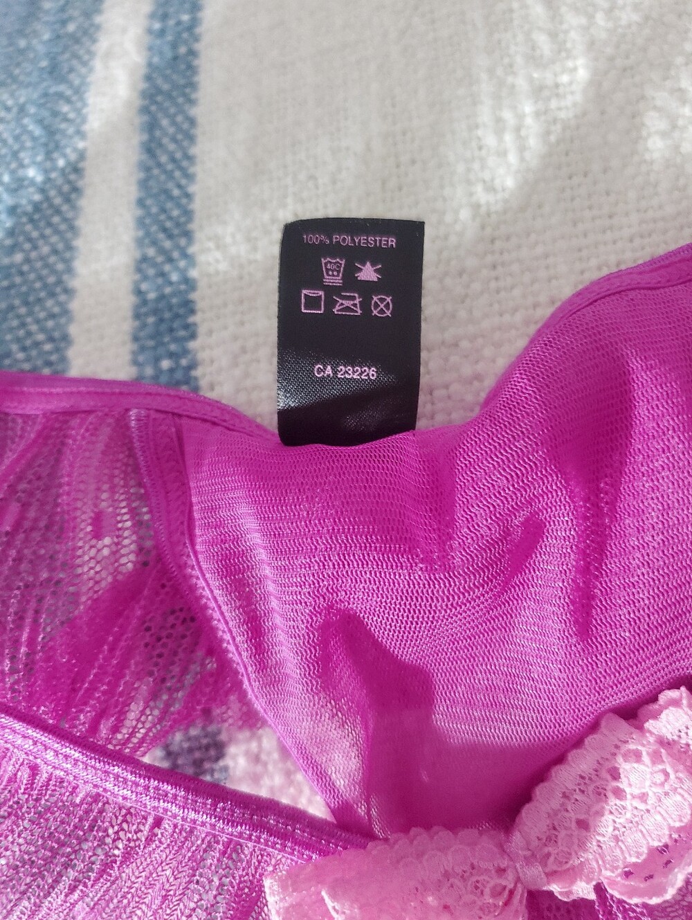 Vintage La SENZA "LOVE" Line- Magenta Skirt Trim Low Rise Panty - Picture 8 of 8